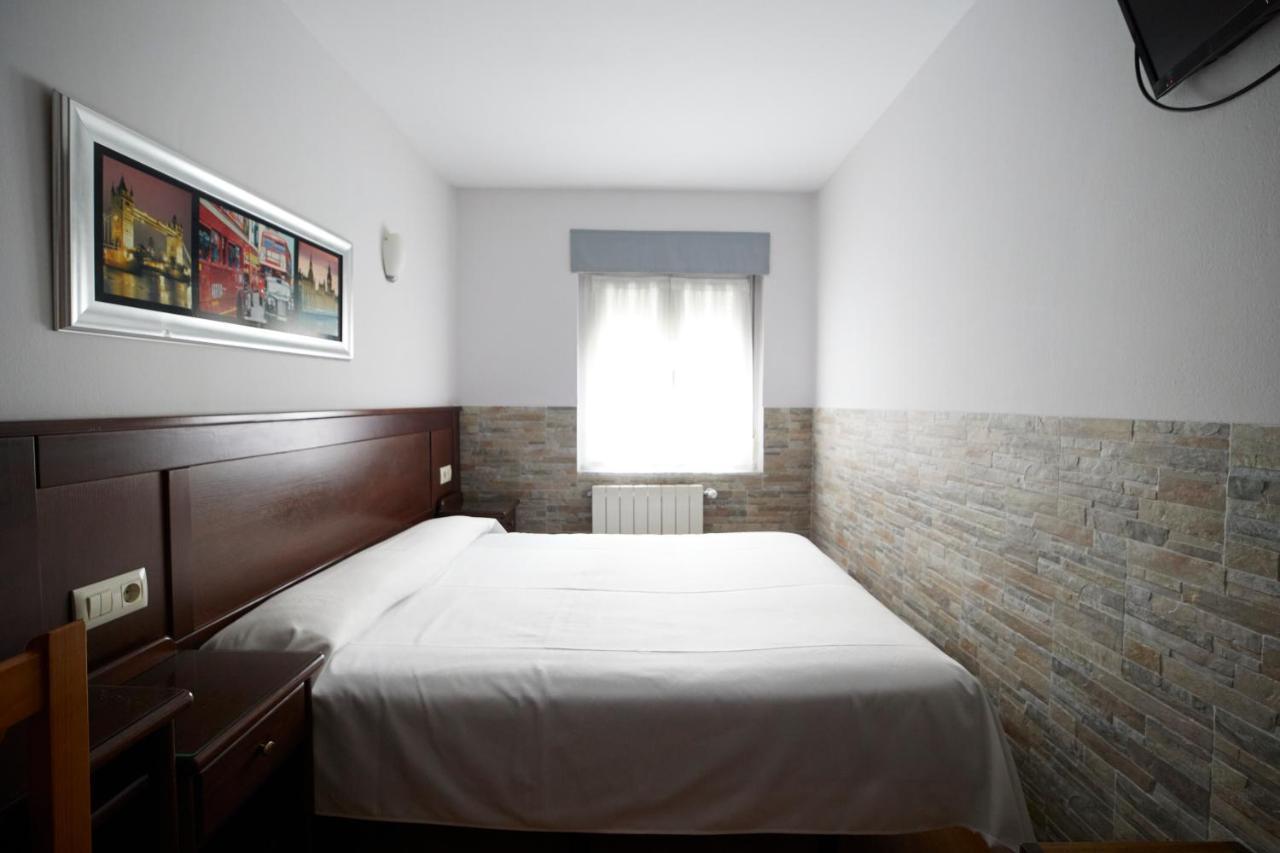 Pension Serafin Avilés Extérieur photo