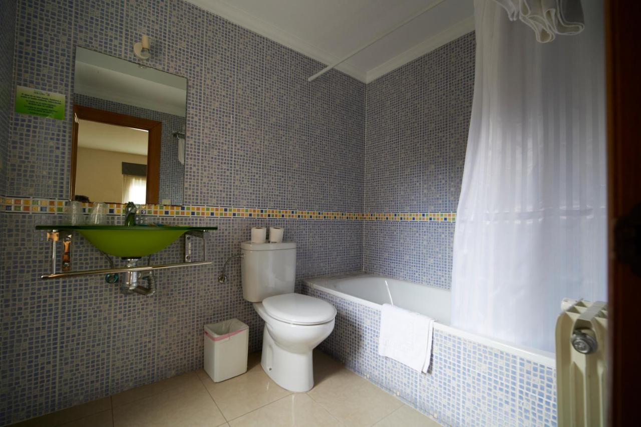 Pension Serafin Avilés Extérieur photo