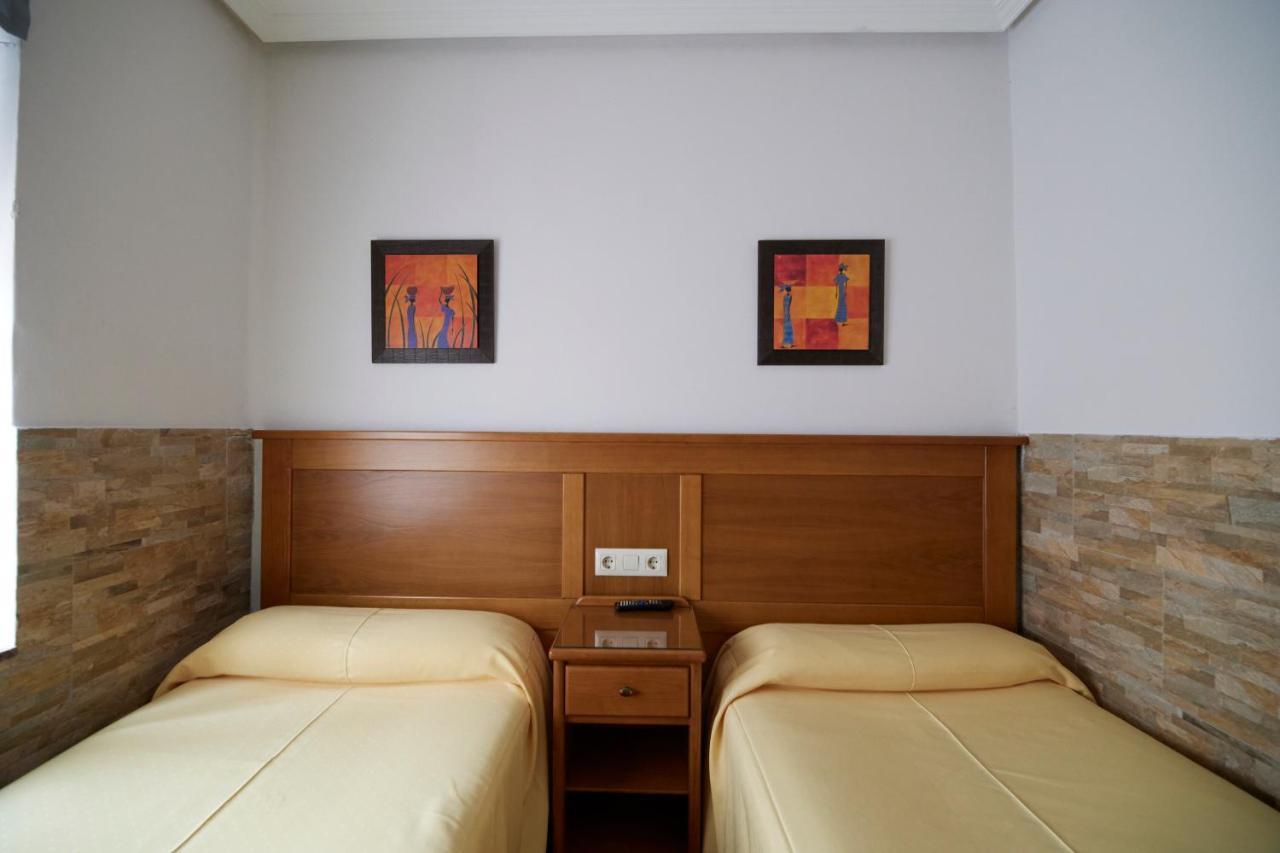 Pension Serafin Avilés Extérieur photo