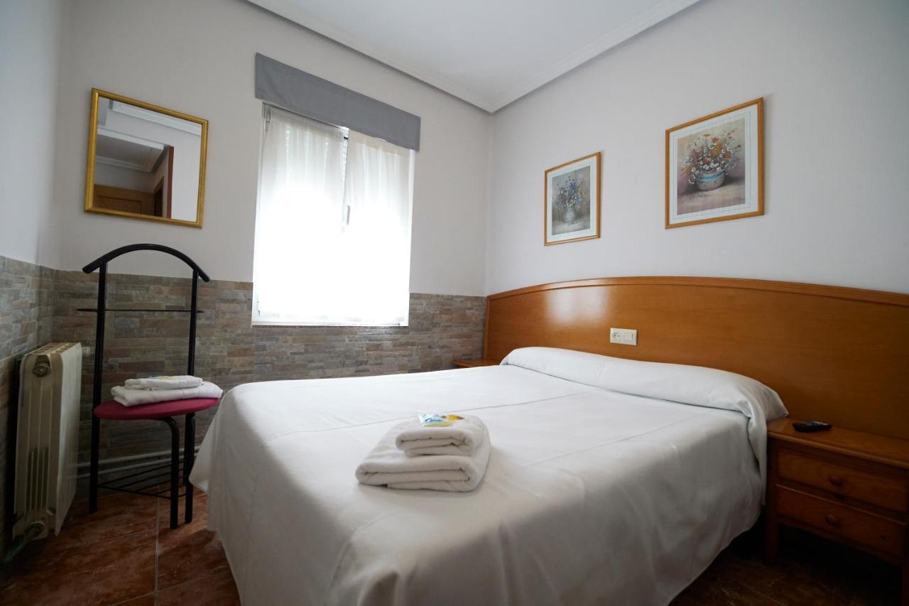 Pension Serafin Avilés Extérieur photo