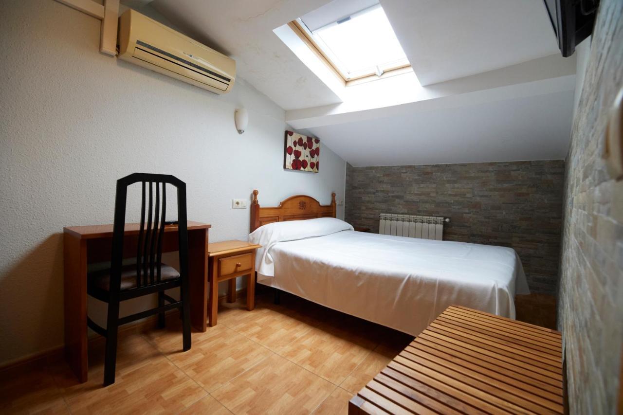 Pension Serafin Avilés Extérieur photo