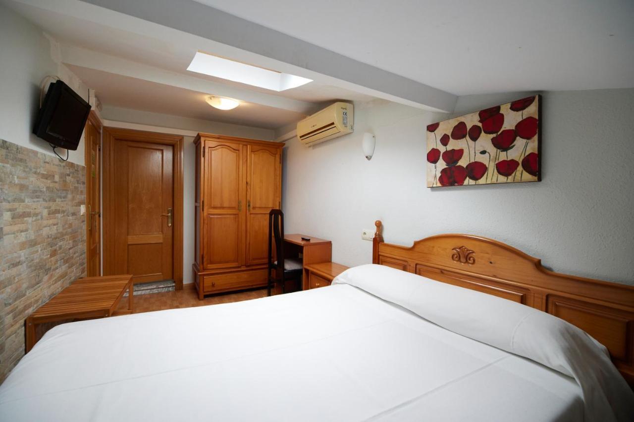 Pension Serafin Avilés Extérieur photo