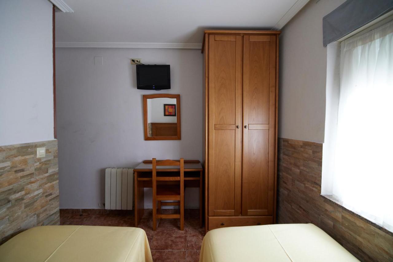 Pension Serafin Avilés Extérieur photo