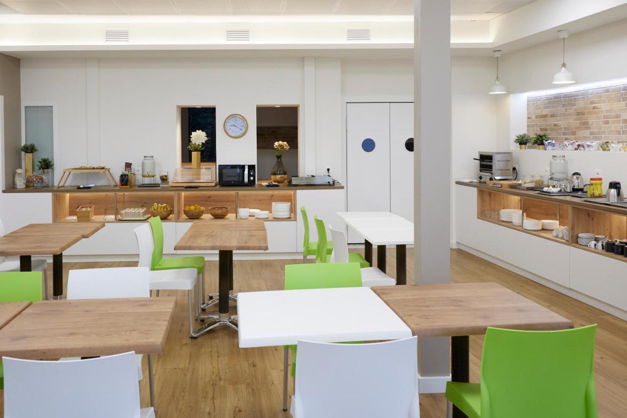 Pension Serafin Avilés Extérieur photo