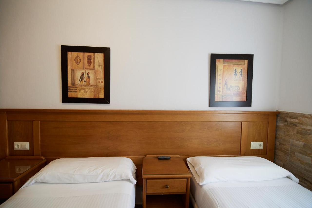 Pension Serafin Avilés Extérieur photo