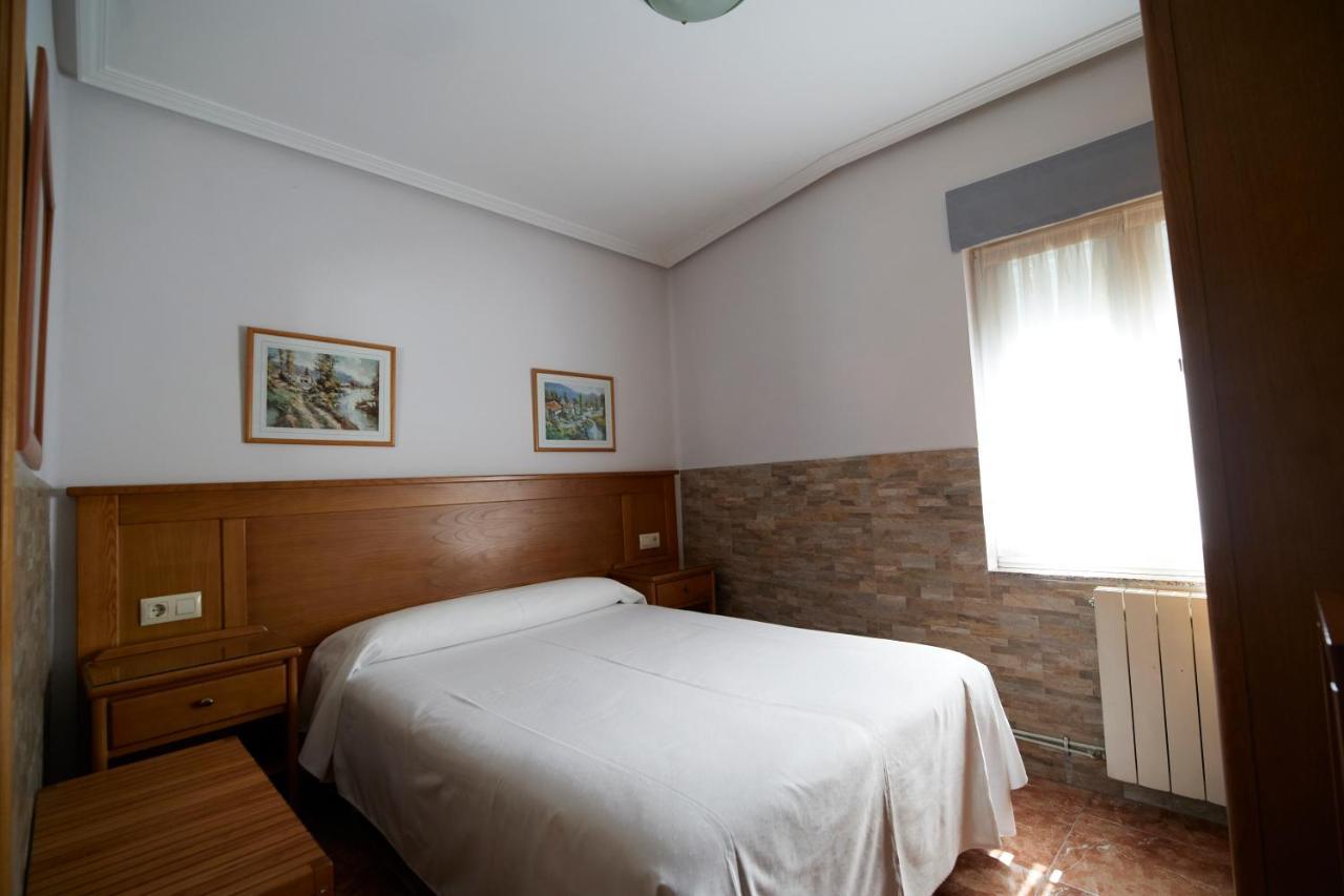 Pension Serafin Avilés Extérieur photo