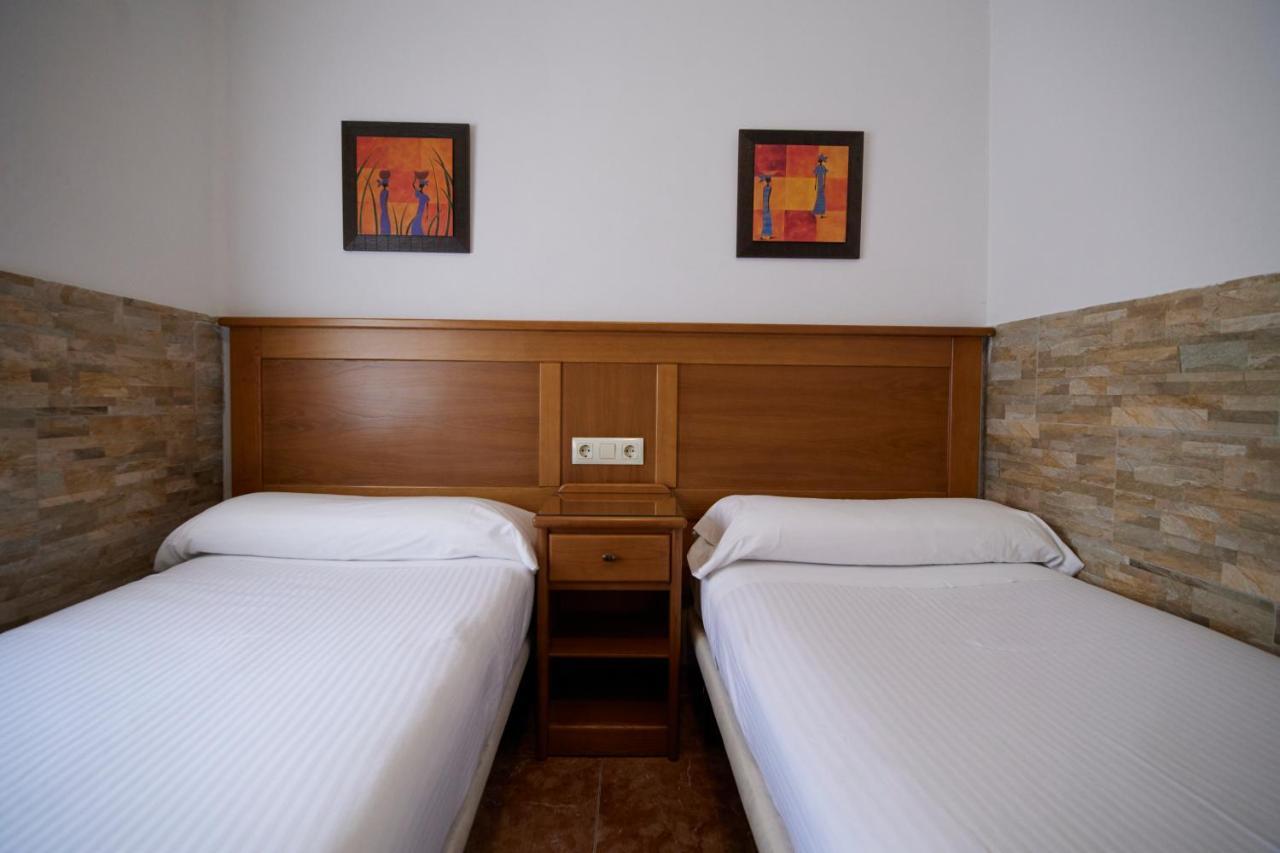 Pension Serafin Avilés Extérieur photo