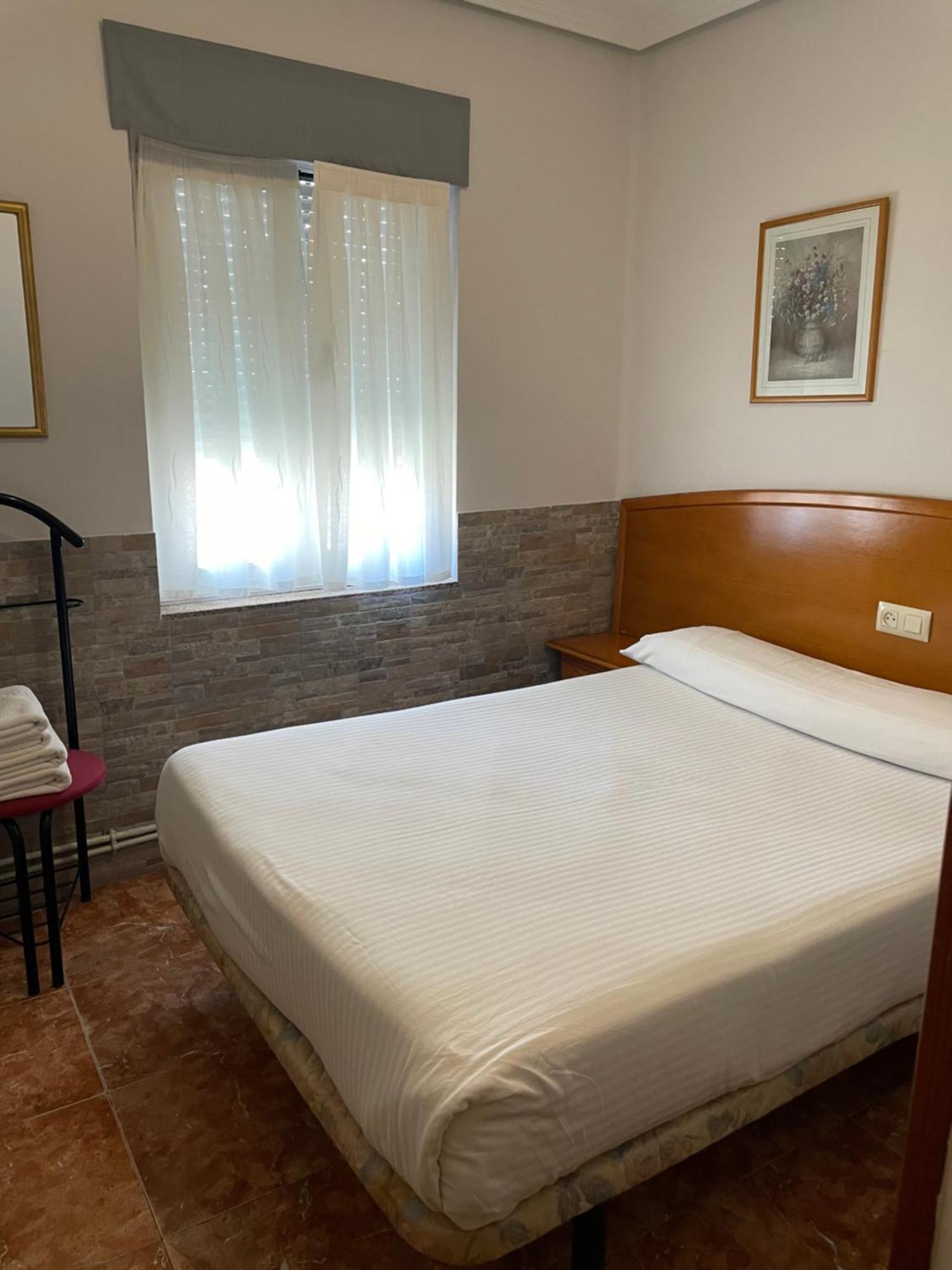 Pension Serafin Avilés Extérieur photo