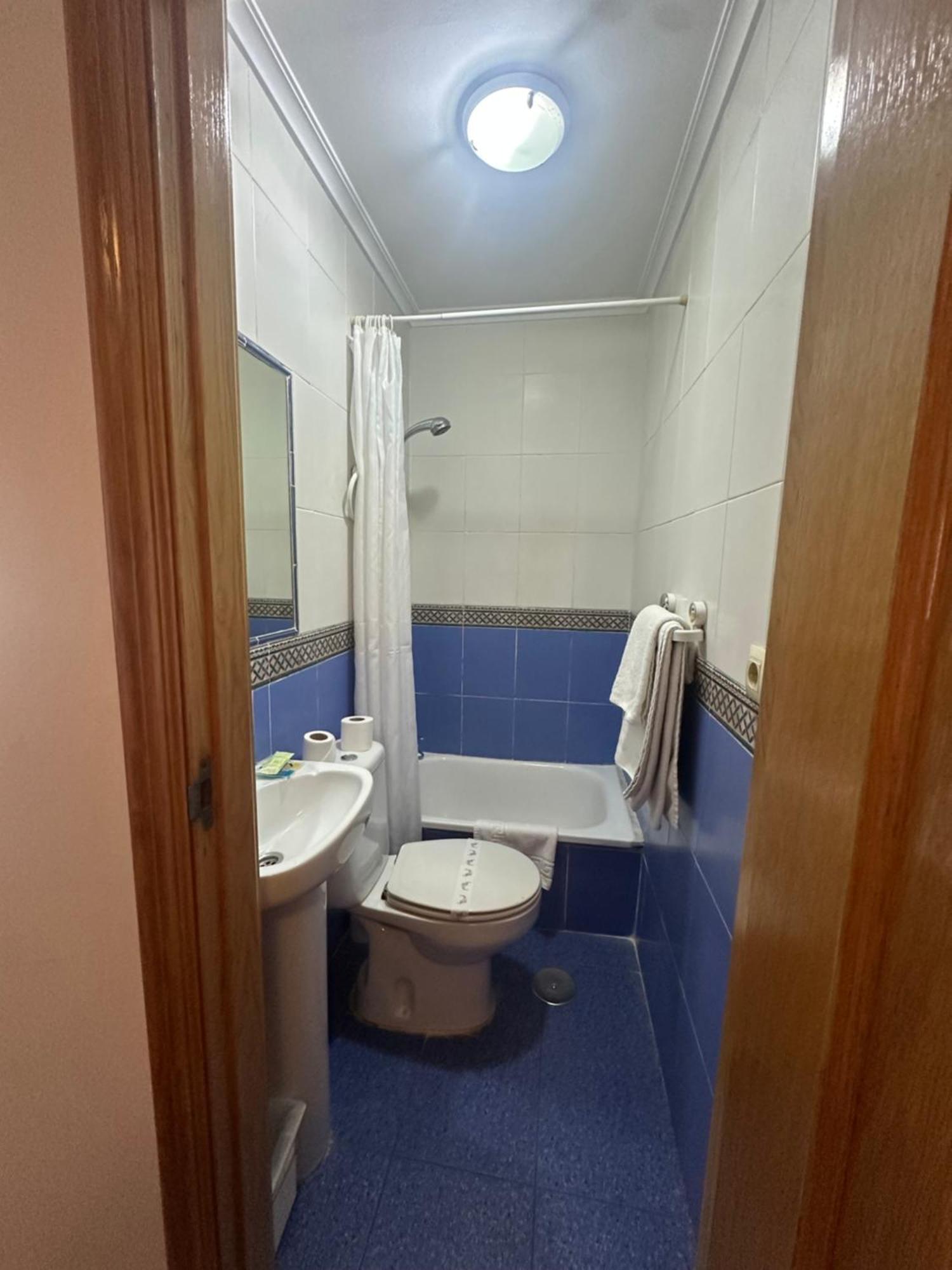 Pension Serafin Avilés Extérieur photo