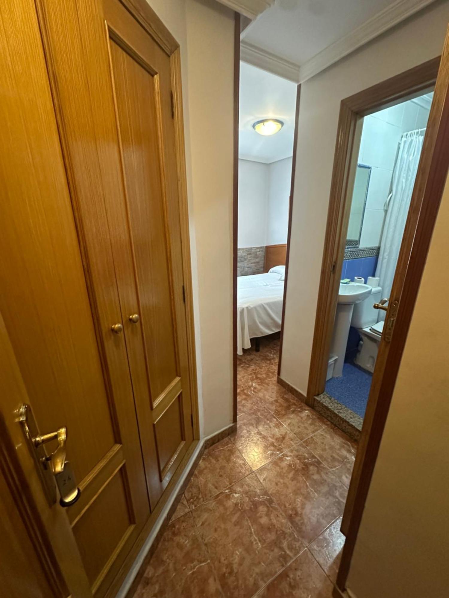 Pension Serafin Avilés Extérieur photo